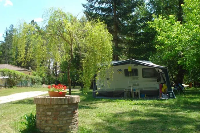 Camping - Costacciaro - Ombrie - Rio Verde