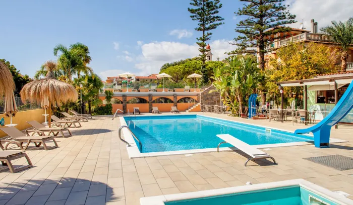 Camping - San Bartolomeo al Mare - Ligurie - Rosa