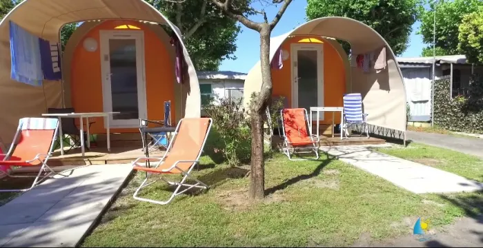 Camping - Dormelletto - Piémont - Röse