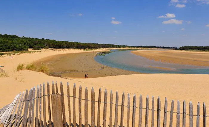 Camping Les Cabanes d'Oléron - Talmont-Saint-Hilaire