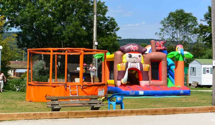 Camping - Monnet-la-Ville - Franche-Comté - Sous Doriat