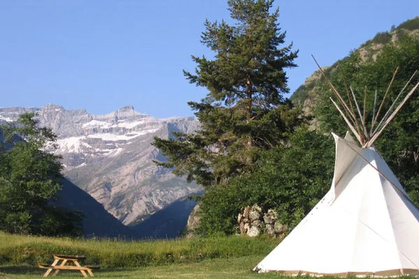 Camping - Gavarnie - Midi-Pyrénées - Tipis Indiens