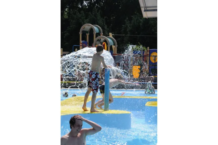 Camping - Opglabbeek - Limbourg - Village Wilhelm Tell