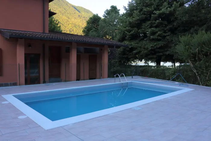 Camping - Carlazzo - Lombardie - Villaggio Turistico Il Lago Dorato