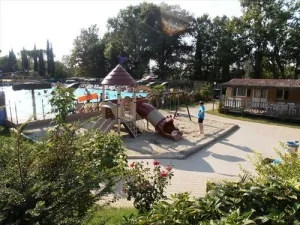 Camping - Salionze di Valeggio - Lombardie - Altomincio Family Park
