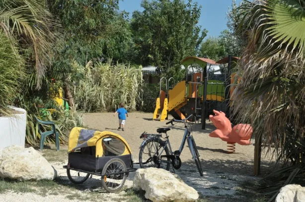 Camping - La Brée-les-Bains - Poitou-Charentes - Antioche d'Oléron