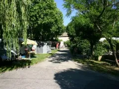 Camping - Aix-en-Provence - Provence-Alpes-Côte d'Azur - Arc-en-Ciel