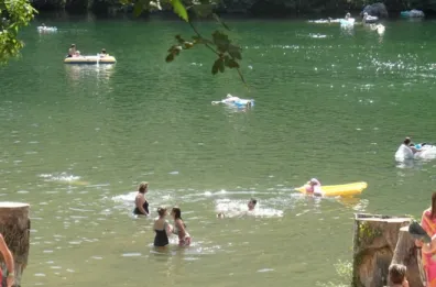 Camping - Vallon-Pont-d'Arc - Rhône-Alpes - Arc en Ciel