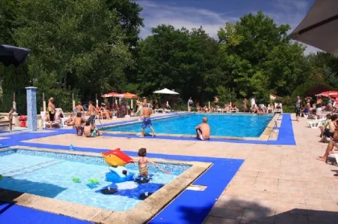 Camping - Andryes - Bourgogne - Au Bois Joli