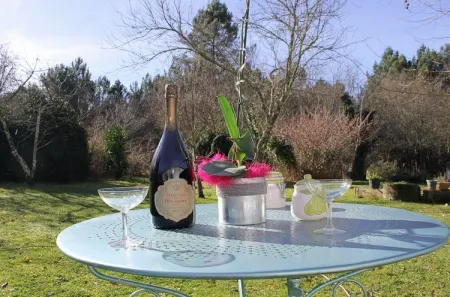 Camping - Montendre - Poitou-Charentes - Au Pays des Bulles