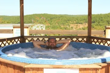 Camping - Peyrillac-et-Millac - Aquitaine - Au p'tit Bonheur