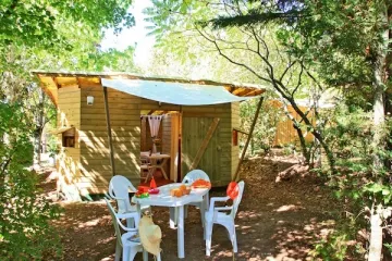 Camping - Peyrillac-et-Millac - Aquitaine - Au p'tit Bonheur