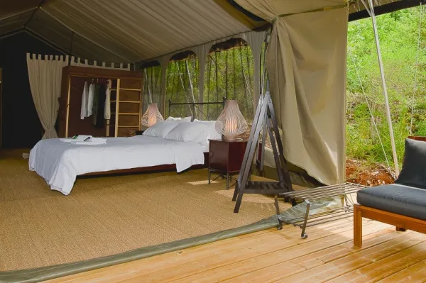 Camping - Sauliac-sur-Célé - Midi-Pyrénées - Aux Lodges du Mas de Nadal