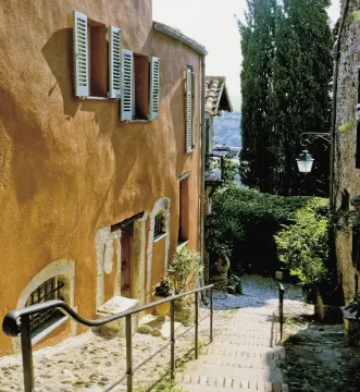 Camping - Montfrin - Languedoc-Roussillon - Belle-rive