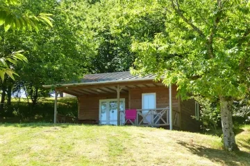 Camping - Rouffignac-Saint-Cernin-de-Reilhac - Aquitaine - Les Terrasses de Dordogne