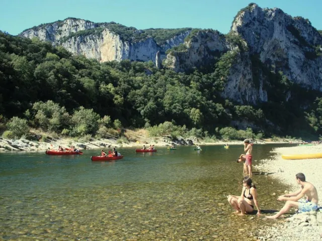 Camping - Vallon-Pont-d'Arc - Rhône-Alpes - Camp des Gorges