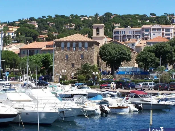 Camping - Grimaud - Provence-Alpes-Côte d'Azur - Charlemagne