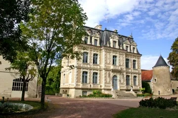 Camping - Trogues - Grand Centre - Château de la Rolandière