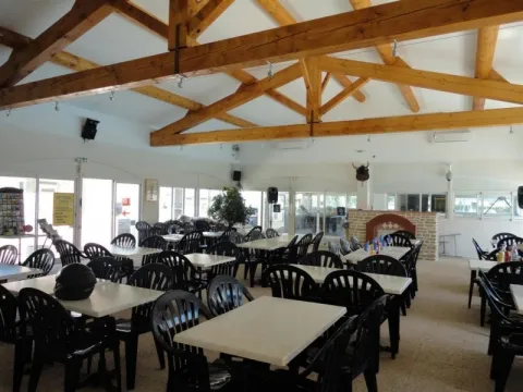 Camping - Arles - Provence-Alpes-Côte d'Azur - City