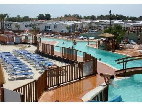 Camping - Fleury - Languedoc-Roussillon - Cottage Village