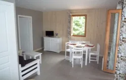 Camping - Meyrignac-l'Église - Limousin - Cottages du Puy d'Agnoux