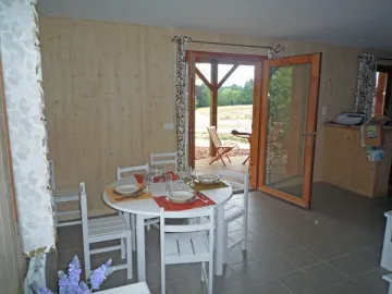 Camping - Meyrignac-l'Église - Limousin - Cottages du Puy d'Agnoux