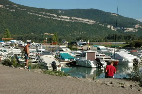 Camping - Montalieu-Vercieu - Rhône-Alpes - Camping de la Vallée Bleue
