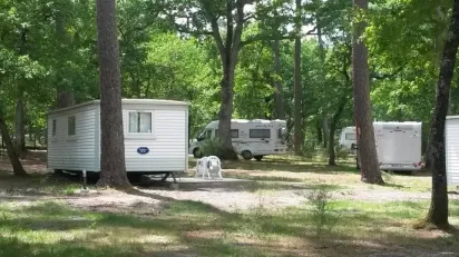 Camping - Villandraut - Aquitaine - Camping de Villandraut