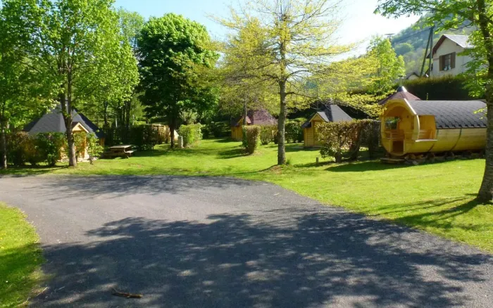 Camping - Saint-Jacques-des-Blats - Auvergne - des Blats