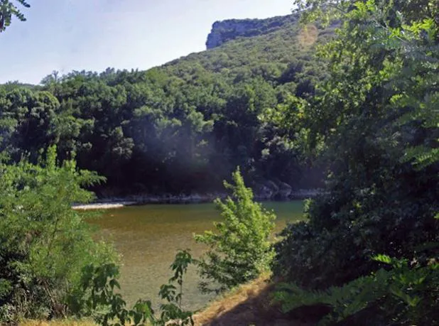 Camping - Vallon-Pont-d'Arc - Rhône-Alpes - Camping des Tunnels