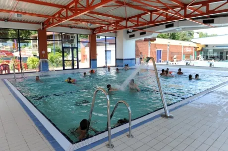Camping - Pomeys - Rhône-Alpes - Camping d'Hurongues