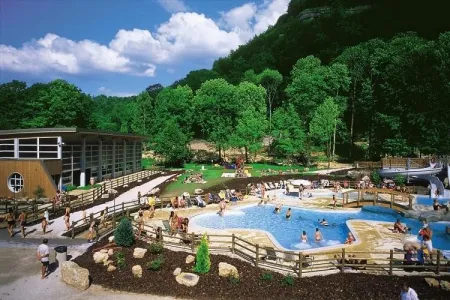 Camping - Doucier - Franche-Comté - Domaine de Chalain