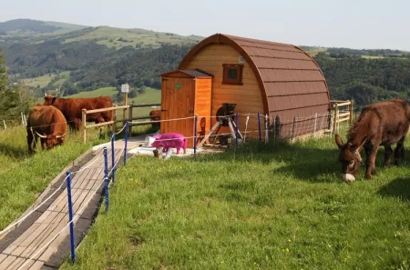 Camping - Saint-Martin-Valmeroux - Auvergne - Domaine de Chaux Revel