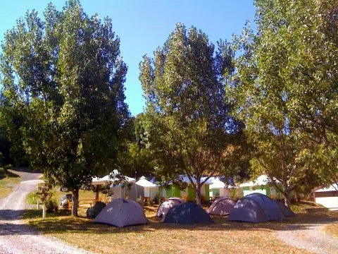Camping - Saint-Étienne-de-Baïgorry - Aquitaine - Domaine de Leispars