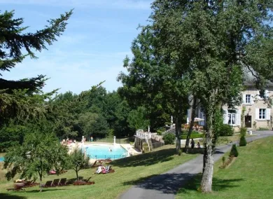 Camping - Neuvic - Limousin - Domaine de Mialaret