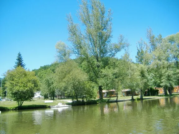 Camping - Fréjairolles - Midi-Pyrénées - Domaine du Grand Chêne