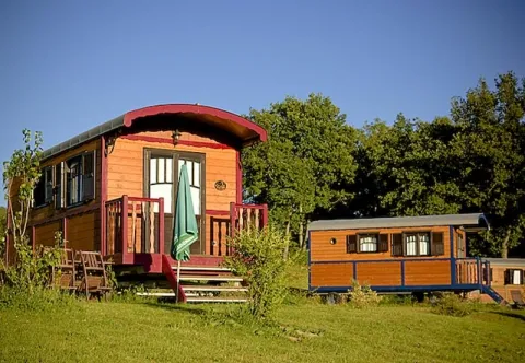 Camping - Cunlhat - Auvergne - Domaine LR