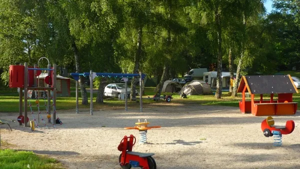 Camping - Marcillac-la-Croisille - Limousin - Camping du Lac