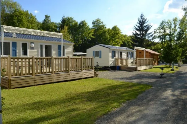 Camping - Leval - Franche-Comté - Camping du lac de la Seigneurie