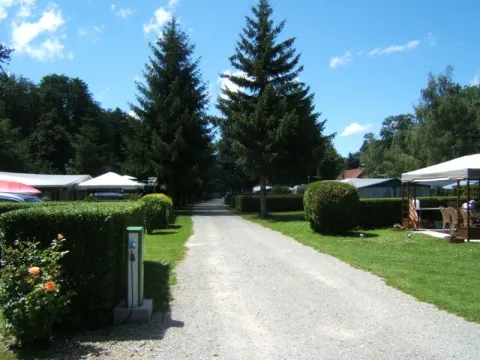 Camping - Leval - Franche-Comté - Camping du lac de la Seigneurie