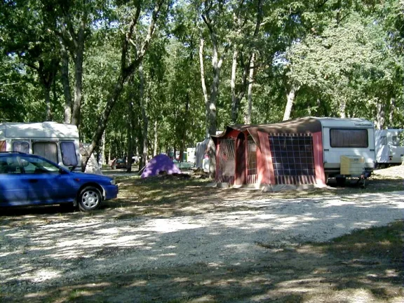 Camping - Saint-Amand-de-Vergt - Aquitaine - Camping du Lac de Neufont
