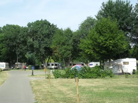 Camping - La Chartre-sur-le-Loir - Pays de Loire - Camping du Vieux Moulin
