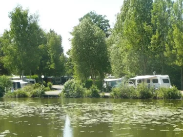 Camping - Séraucourt-le-Grand - Picardie - Camping du Vivier aux Carpes