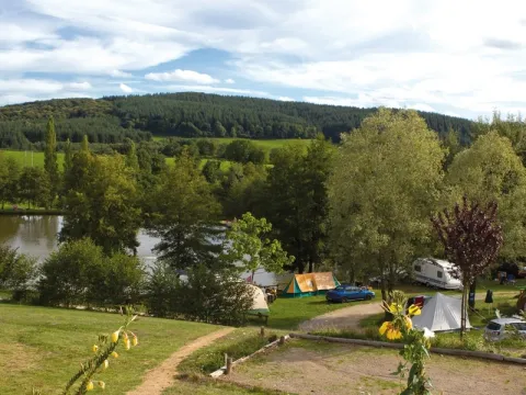Camping - Saint-Léger-de-Fougeret - Bourgogne - Etang de la Fougeraie