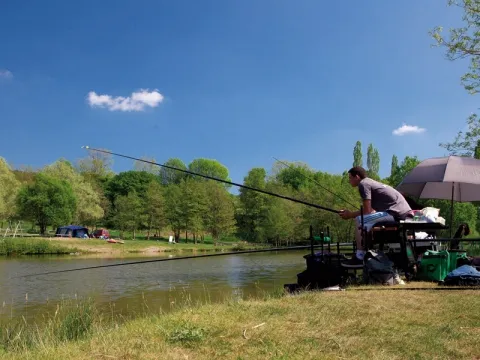 Camping - Saint-Léger-de-Fougeret - Bourgogne - Etang de la Fougeraie