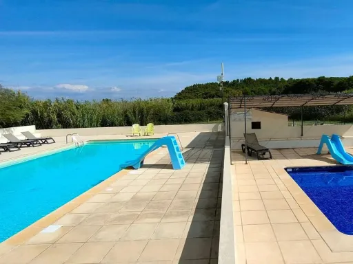 Camping Saint-Mitre-les-Remparts - 3 - campings