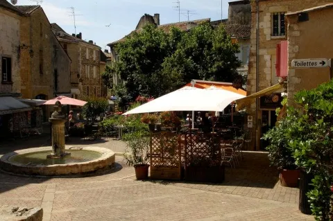 Camping - Villeréal - Aquitaine - Fontaine du Roc