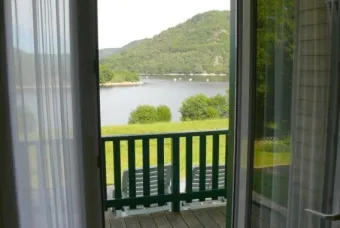 Camping - Saint-Jacques-d'Ambur - Auvergne - Hameau de chalets de la Chazotte