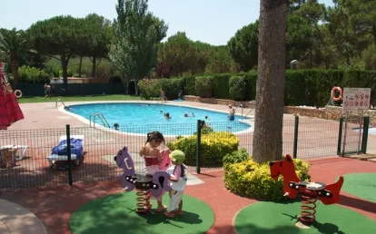 Camping - L'Escala - Costa Brava - Illa Mateua