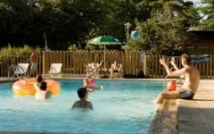 Camping - Dardilly - Rhône-Alpes - Camping de Lyon